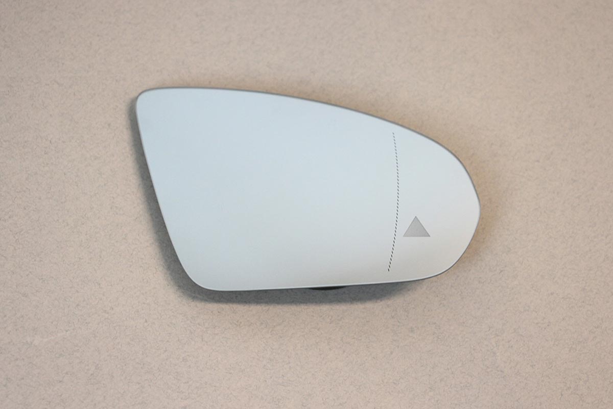 Right Mirror Glass  (with blind spot) CLA118 2020, A Class 177 2020 